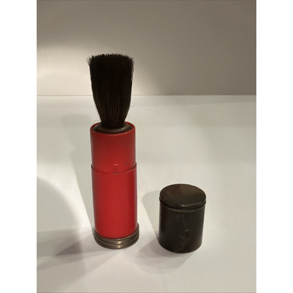 Vintage Sunnygirl NYC Retractable Lens Makeup Brush in Lipstick-Style Case 2"